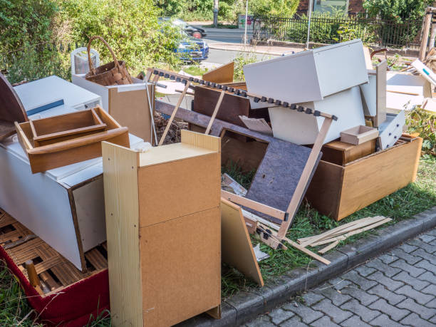 Best Yard Cleanup Services  in Everett, PA